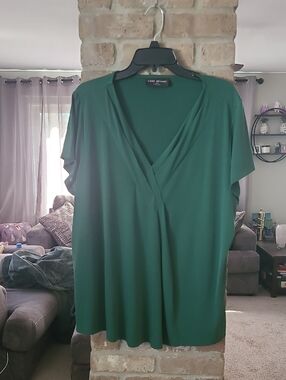 Lane Bryant Green V-Neck Short Sleeve Blouse